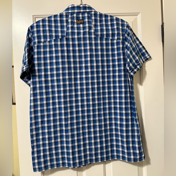 G-Star Raw designer button shirt L. Tagged as a large but fits like a medium. - Picture 7 of 7